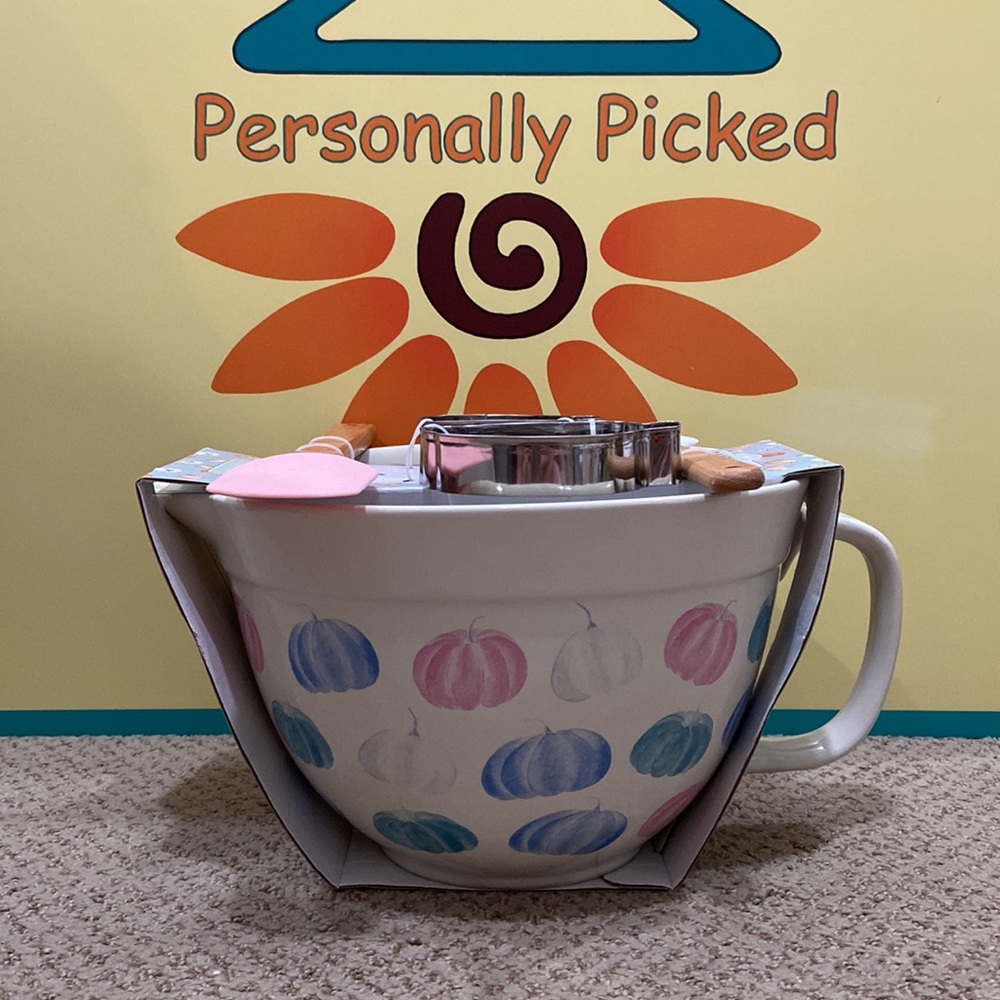 The Bakeshop PASTEL PUMPKIN Batter Bowl & Baking Utensils Set